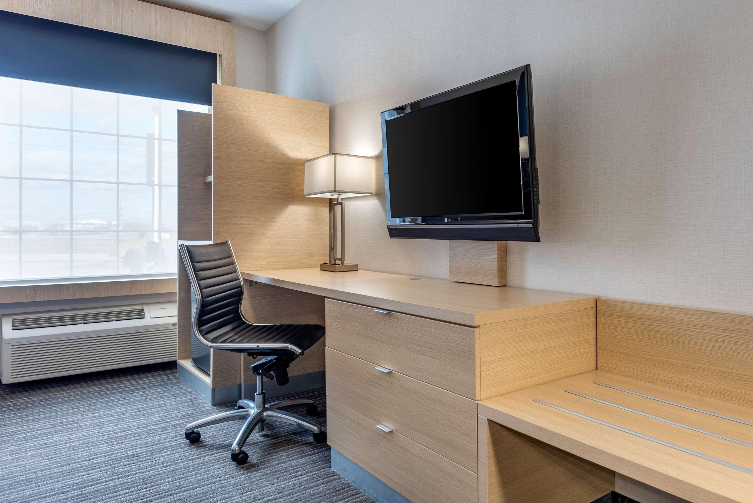 Quality Inn & Suites Оквілл Екстер'єр фото