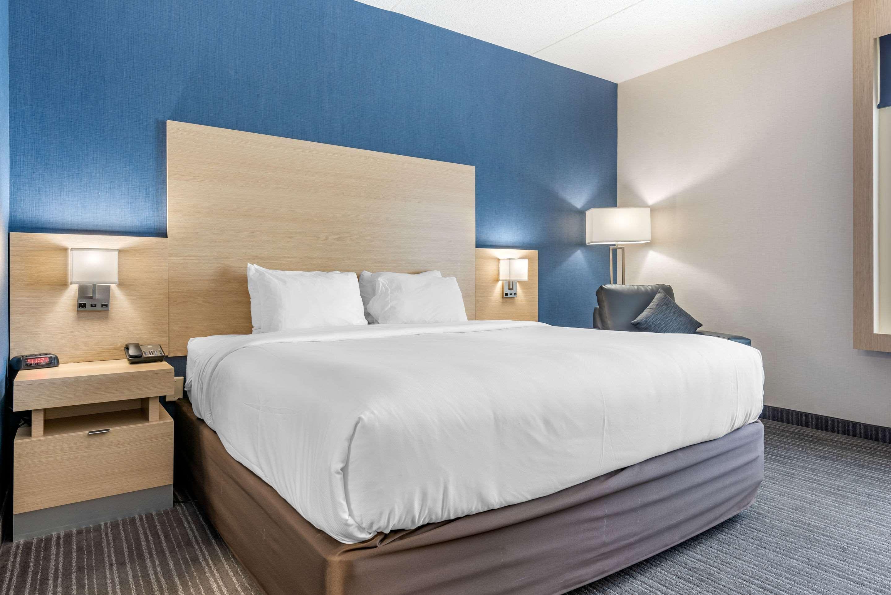 Quality Inn & Suites Оквілл Екстер'єр фото